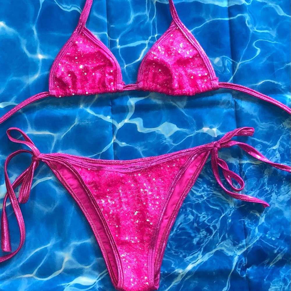 Legally Blonde Inspired Bikini - Picture 1 of 5